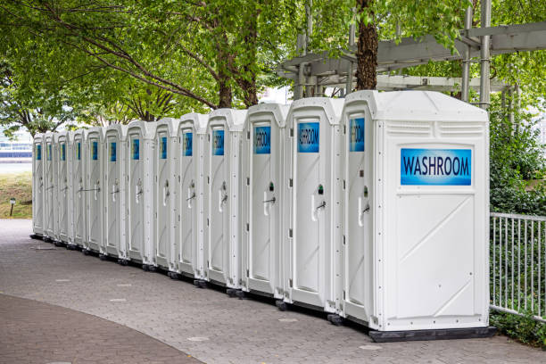 Best Portable bathroom rental  in Painesville, OH